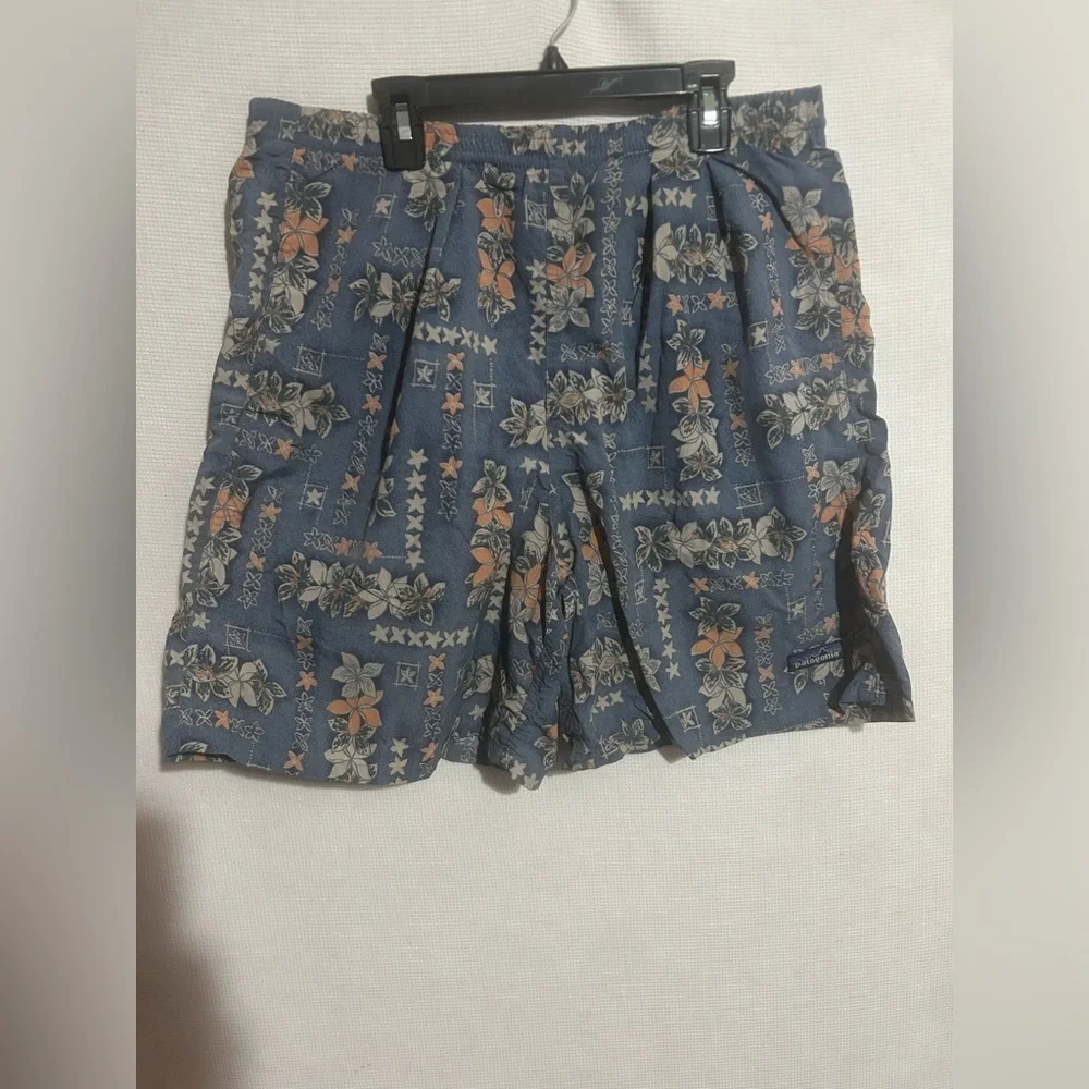 Men’s Patagonia swim trunks/shorts